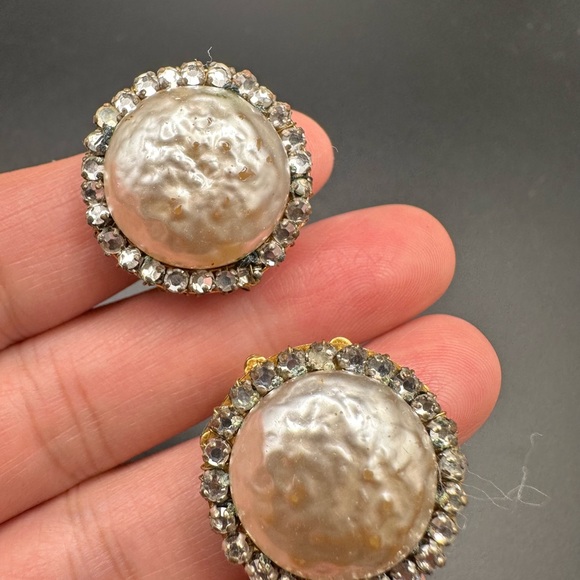 Vintage Signed Miriam Haskell Clip on Faux Pearl Button Rhinestones Earrings - Picture 12 of 14